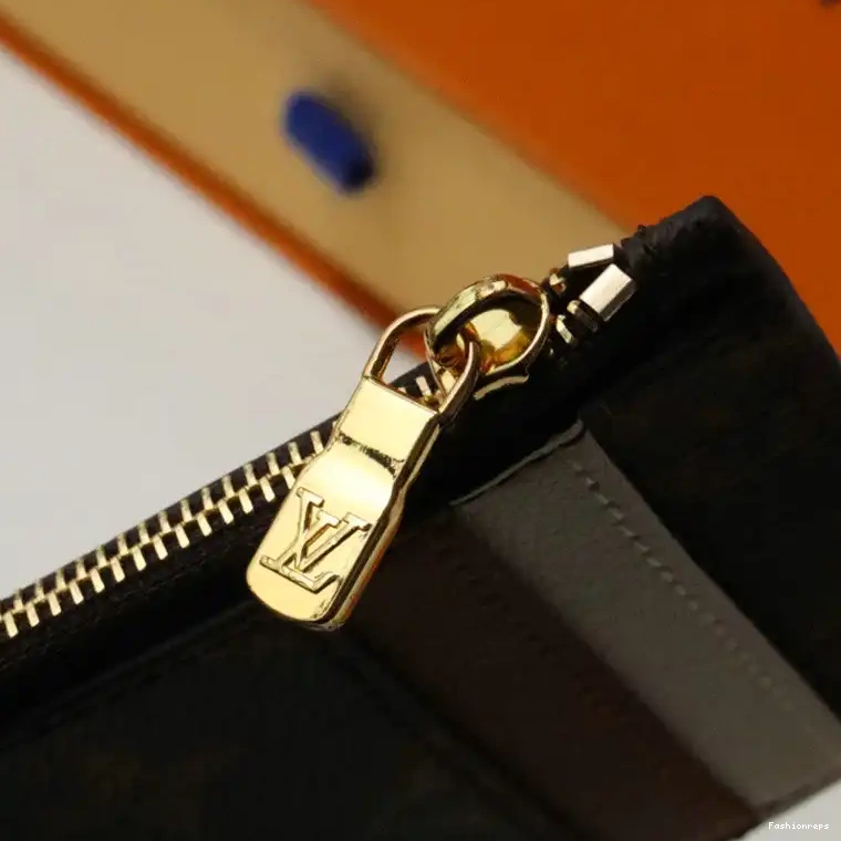 Fashionrepsfam ru Bags 2104DJ0018 LV 0824